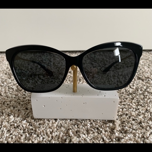 COACH HC8305 BLK Sunglasses. NEW! With Case! - Picture 2 of 6